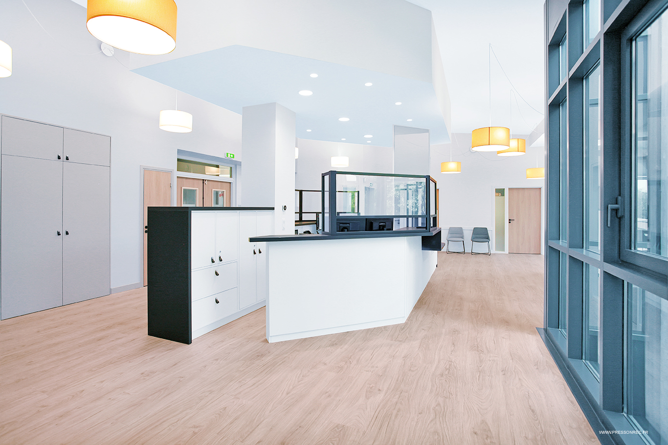 interieur cabinet 12